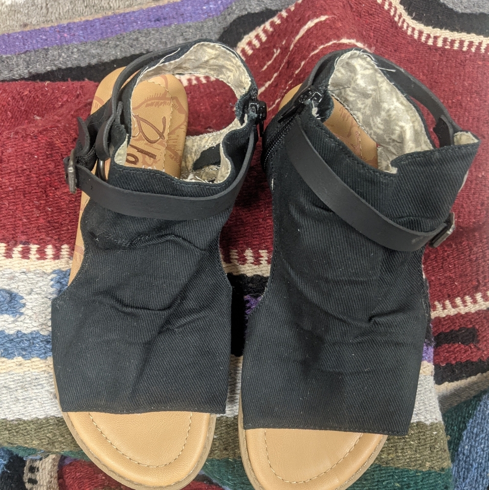 Blowfish Black Fabric Sandals